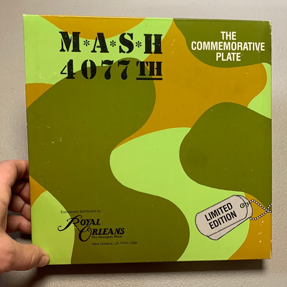 M*A*S*H 4077th Commemorative plate limited edition